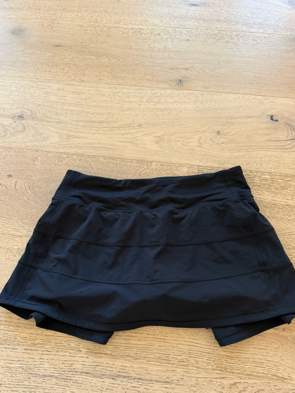 Lululemon Black Skirt Size 6 Worn Once